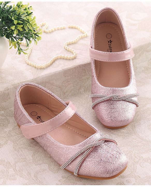 Cute Walk by Babyhug Ballerinas With Velcro Closure & Bow Applique - Pink