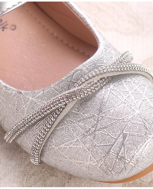 Cute Walk by Babyhug Ballerinas With Velcro Closure & Knot Applique - Silver