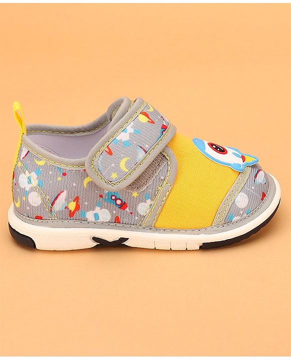 Cute Walk by Babyhug Casual Shoes With Velcro Closure Space Rocket Patch - Grey