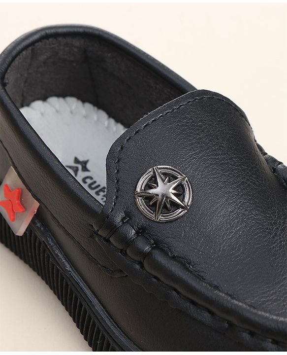 Cute Walk by Babyhug Slip On Solid Formal Shoes Star Applique - Black