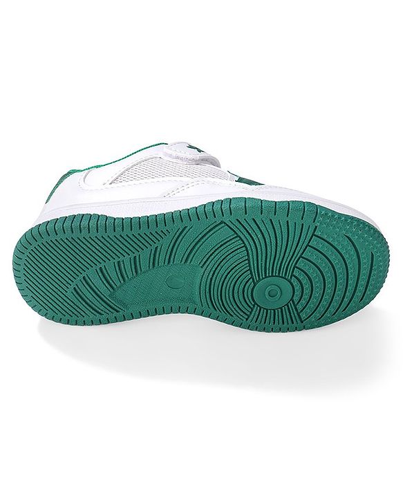 Cute Walk by Babyhug Velcro Closure Sneakers - White & Green