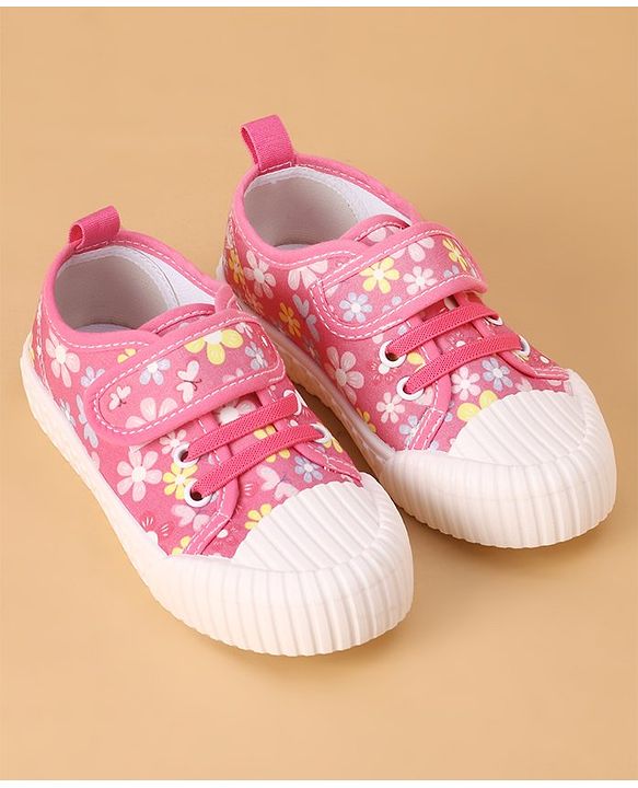 Cute Walk by Babyhug Casual Shoes with Velcro Closure Floral Print - Fuchsia