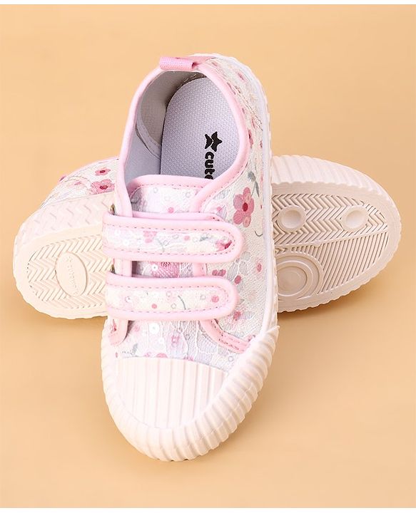 Cute Walk by Babyhug Casual Shoes with Velcro Closure Floral Print - Pink