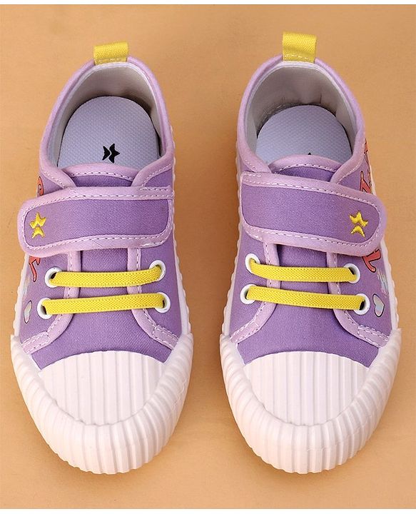Cute Walk by Babyhug Casual Shoes with Velcro Closure Text Design - Black