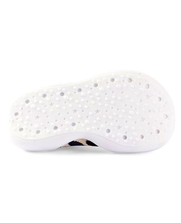 Cute Walk by Babyhug Slip On Socks Shoes with Cheetah Theme Print -  White