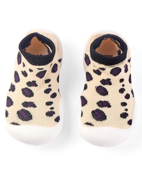 Cute Walk by Babyhug Slip On Socks Shoes with Cheetah Theme Print -  White