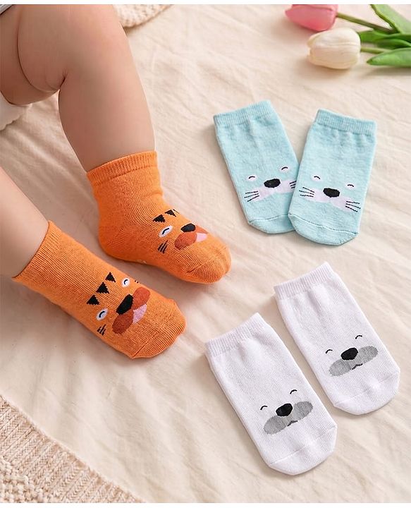 Cute Walk by Babyhug Knitted Anti-bacterial Ankle Length Animal Designed Socks Pack of 3 - White Blue & Orange