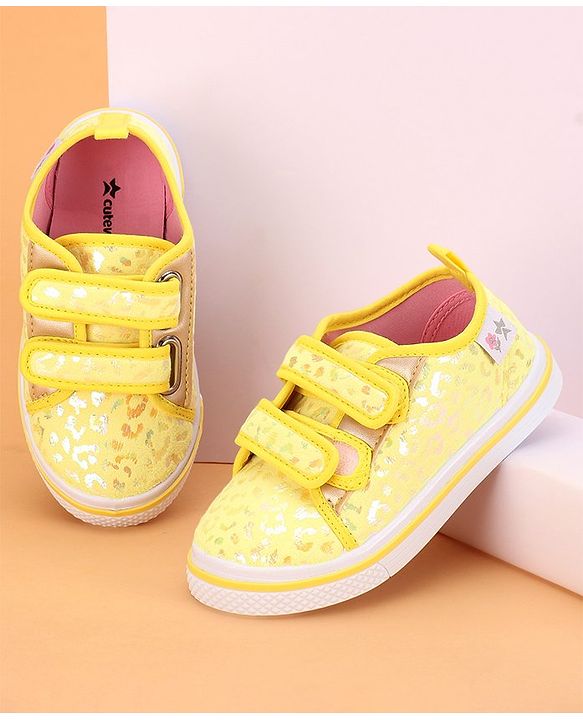 Cute Walk by Babyhug Velcro Closure Casual Shoes - Yellow