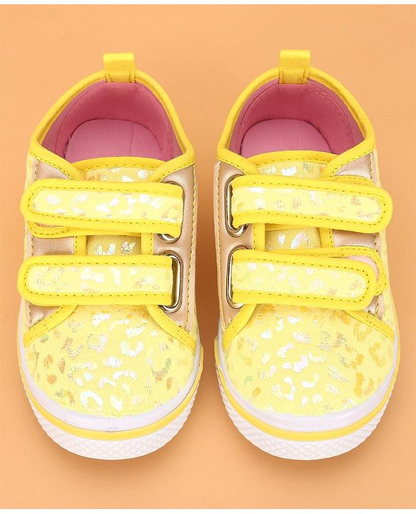 Cute Walk by Babyhug Velcro Closure Casual Shoes - Yellow