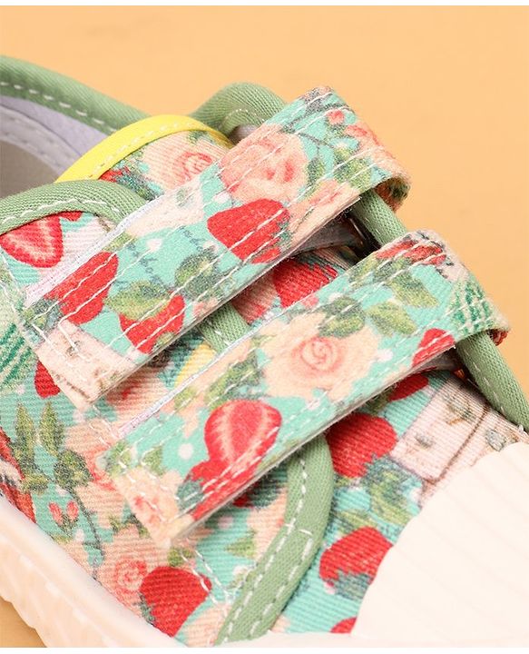 Cute Walk by Babyhug Causal Shoes with Velcro Closure & Floral Print - Green