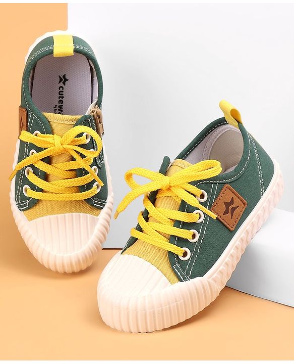 Cute Walk by Babyhug Lace Up Casual Canvas Shoes Patch Applique - Green