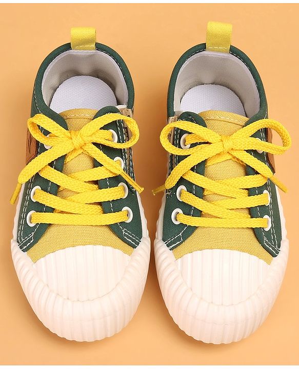 Cute Walk by Babyhug Lace Up Casual Canvas Shoes Patch Applique - Green