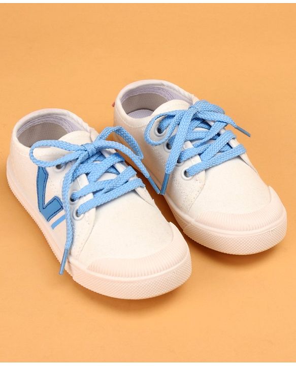 Cute Walk by Babyhug Lace Up Solid Colored Casual Shoes - White