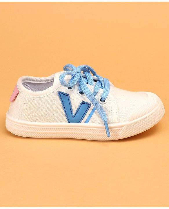 Cute Walk by Babyhug Lace Up Solid Colored Casual Shoes - White