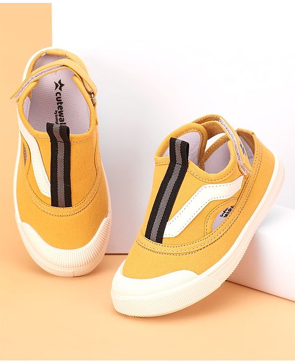 Cute Walk by Babyhug Casual Shoes with Velcro Closure - Yellow