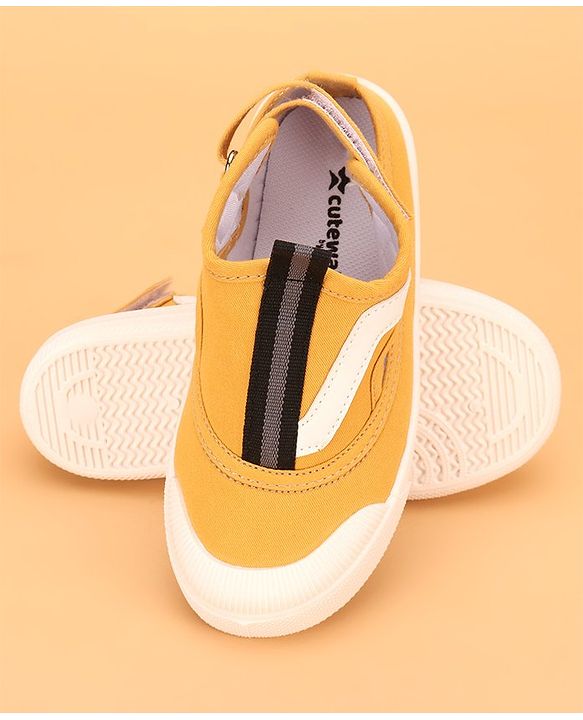 Cute Walk by Babyhug Casual Shoes with Velcro Closure - Yellow