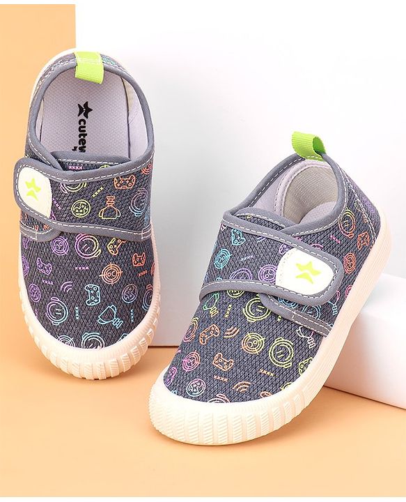 Cute Walk by Babyhug Casual Shoes with Velcro Trophy Print - Blue
