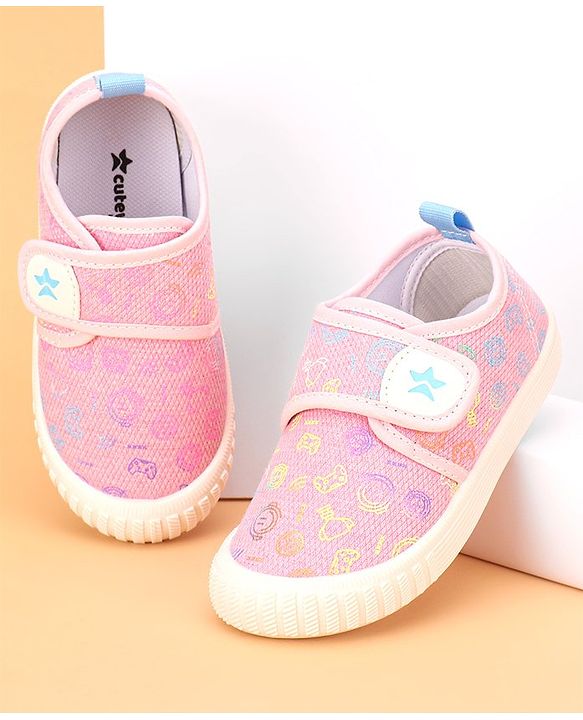Cute Walk by Babyhug Casual Shoes with Velcro Trophy Print - Blue