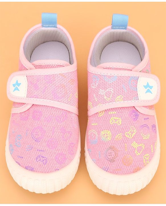Cute Walk by Babyhug Casual Shoes with Velcro Trophy Print - Blue