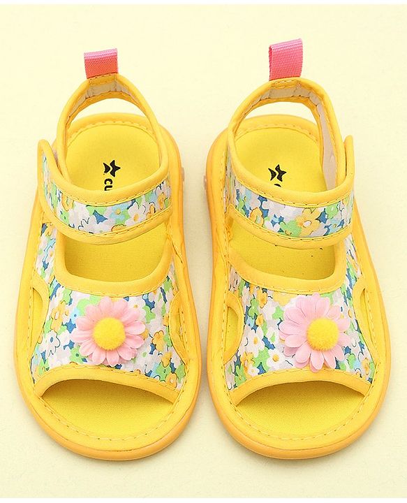 Cute Walk by Babyhug Sandals With Velcro Closure & Floral Applique - Bright Yellow