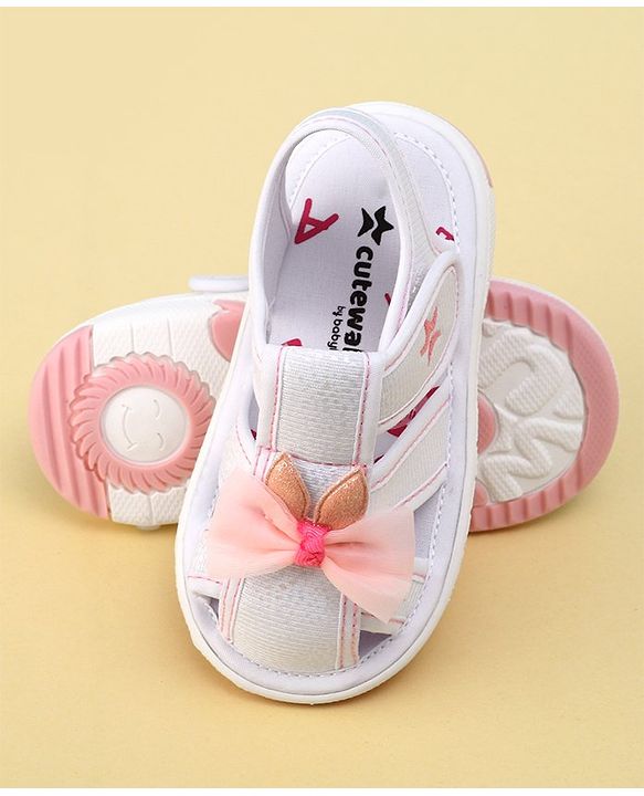Cute Walk by Babyhug Sandals with Velcro Closure Bow Applique - White(May Very Bow Color)