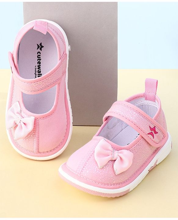 Cute Walk by Babyhug Velcro Closure Sequinned Sandals with Bow Applique - Pink