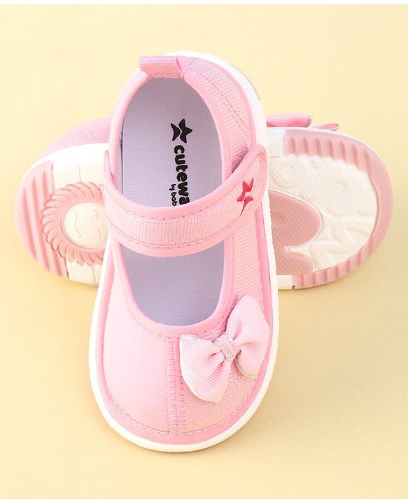 Cute Walk by Babyhug Velcro Closure Sequinned Sandals with Bow Applique - Pink