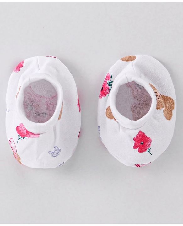 Babyhug 100% Cotton Interlock Knit Cap Mittens & Booties Set with Teddy Bear Print - White