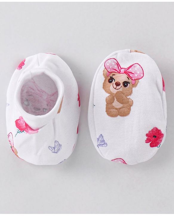 Babyhug 100% Cotton Interlock Knit Cap Mittens & Booties Set with Teddy Bear Print - White