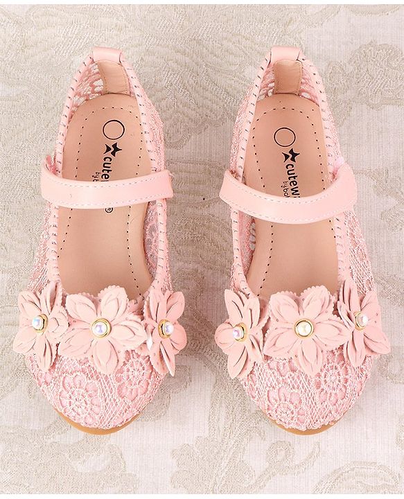 Cute Walk by Babyhug Velcro Closure Floral Applique Bellies - Pink