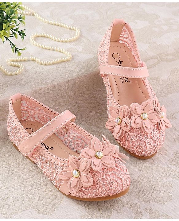 Cute Walk by Babyhug Velcro Closure Floral Applique Bellies - Pink