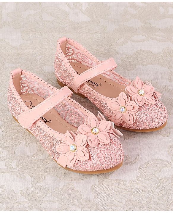 Cute Walk by Babyhug Velcro Closure Floral Applique Bellies - Pink