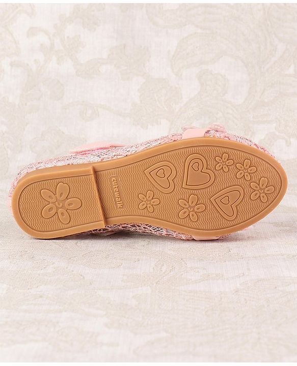 Cute Walk by Babyhug Velcro Closure Floral Applique Bellies - Pink