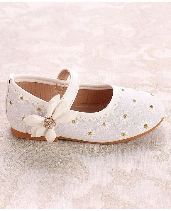 Cute Walk by Babyhug Party Wear Belly Shoes Floral Appliques - White
