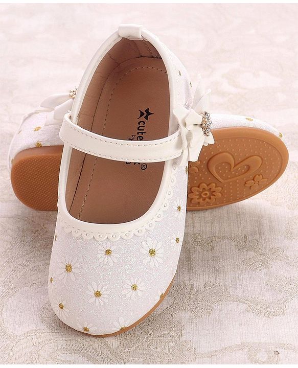 Cute Walk by Babyhug Party Wear Belly Shoes Floral Appliques - White