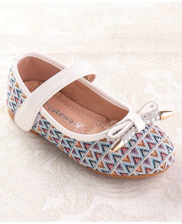 Cute Walk by Babyhug Ballerinas with Velcro Closure Chevron Print & Bow Applique - White