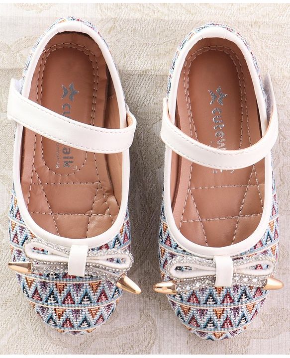 Cute Walk by Babyhug Ballerinas with Velcro Closure Chevron Print & Bow Applique - White