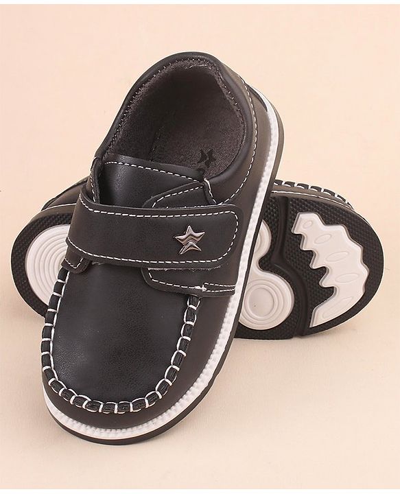Cute Walk by Babyhug Velcro Closure Formal & Party Wear Shoes with Applique - Black