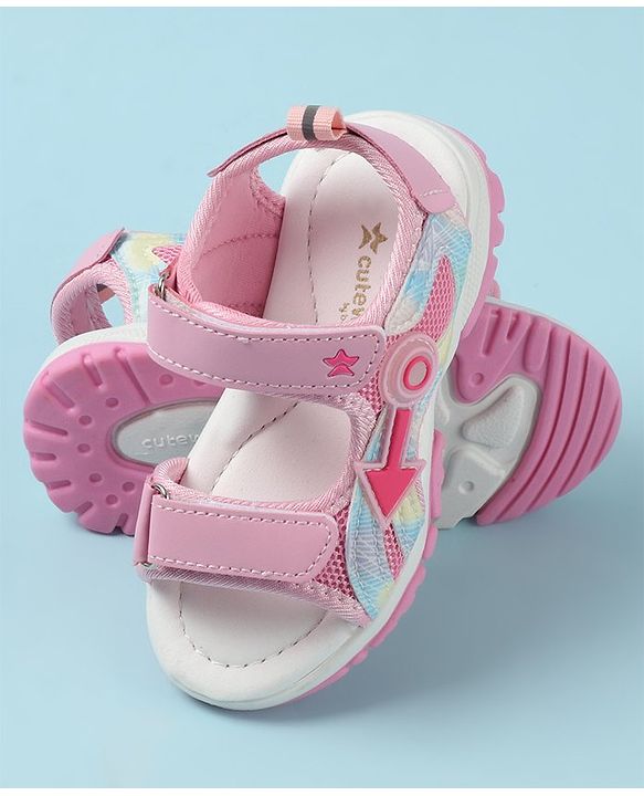 Cute Walk by Babyhug Sandals with Velcro Closure & Applique - Pink