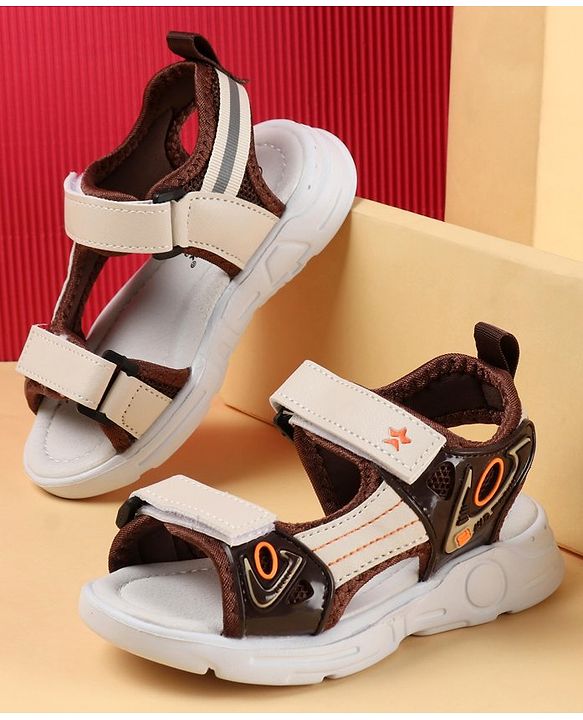 Cute Walk by Babyhug Sandals with Velcro Closure - Brown