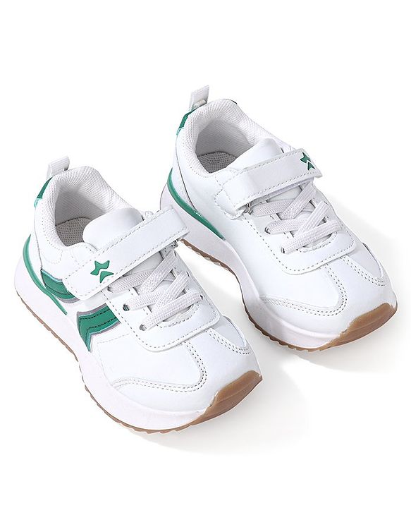 Cute Walk by Babyhug Velcro Closure Sneakers - White & Green