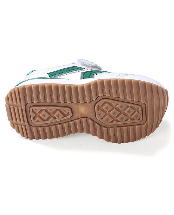 Cute Walk by Babyhug Velcro Closure Sneakers - White & Green