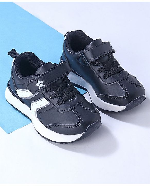 Cute Walk by Babyhug Sneaker  with Velcro Closure - Black & White