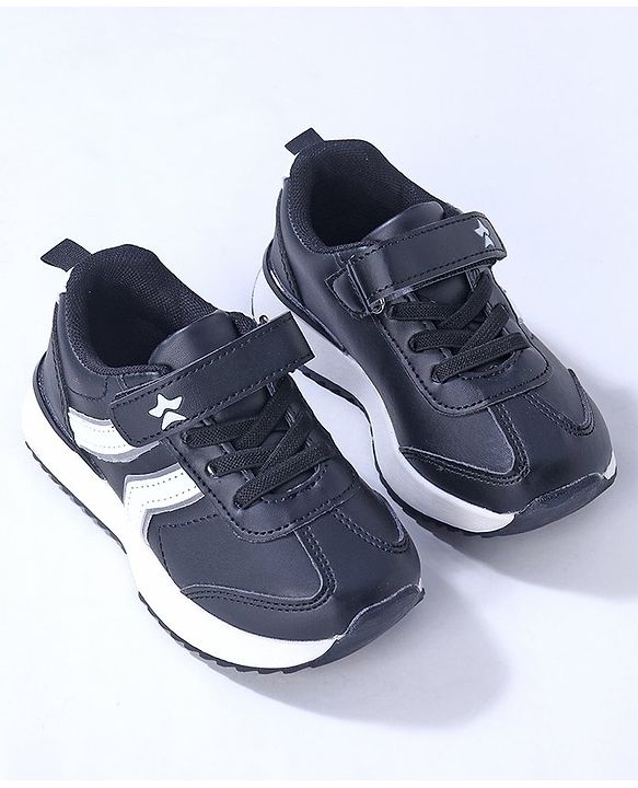 Cute Walk by Babyhug Sneaker  with Velcro Closure - Black & White