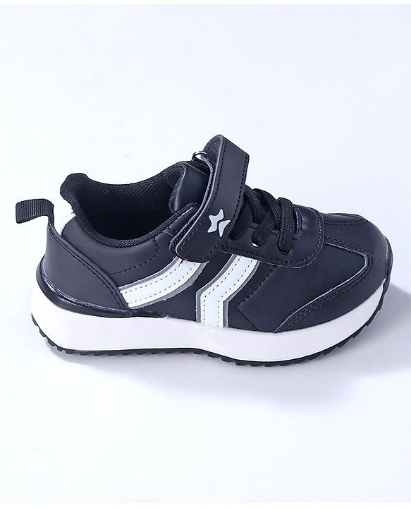 Cute Walk by Babyhug Sneaker  with Velcro Closure - Black & White