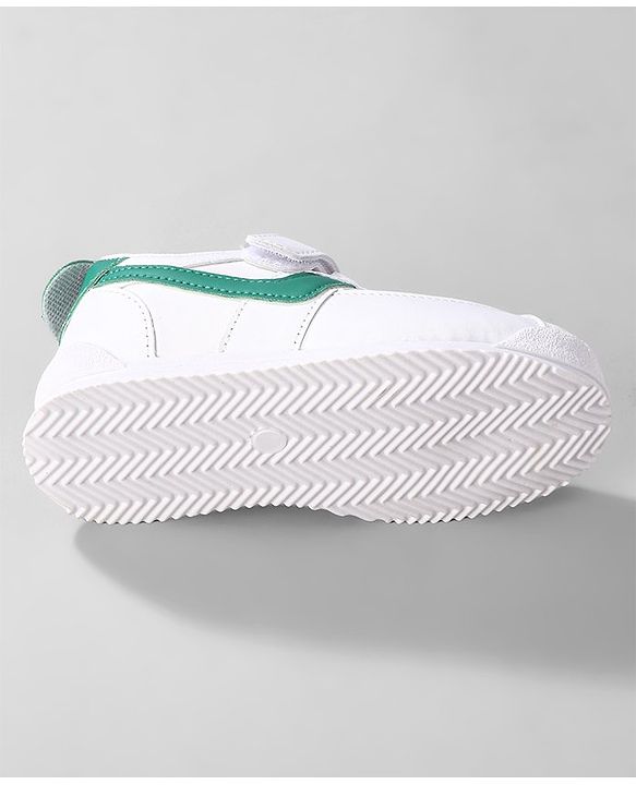 Cute Walk by Babyhug Sneaker with Lace Up Closure - Green
