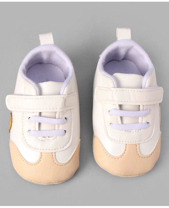 Cute Walk by Babyhug Colour Blocked Velcro Closure Booties With Text Embroidery - Pink