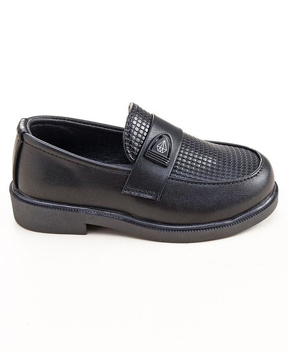Cute Walk by Babyhug Slip On Loafer Shoes - Brown
