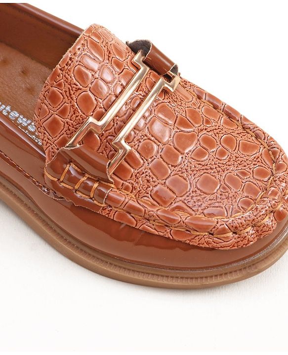 Cute Walk by Babyhug Slip On Loafer Shoes With Textured Design - Brown