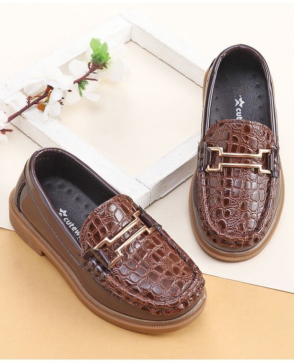 Cute Walk by Babyhug Slip On Loafer Shoes With Textured Design - Brown